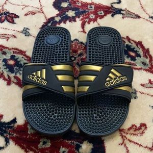 slippers BRAND NEW NEVER WORN